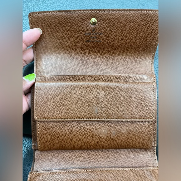 International medium wallet - Picture 9 of 15